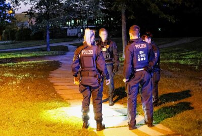 Chemnitz: Zwei Verletzte nach Auseinandersetzung - Polizei sichert Spuren und befragt Zeugen. Foto: Harry Härtel