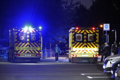  Polizei sichert Spuren und befragt Zeugen. Foto: Harry Härtel