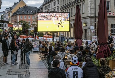 Chemnitzer-City feiert grandiosen Auftaktsieg der DFB-Elf - Deutsches Team begeistert mit 5:1-Sieg Foto: Ralph Kunz