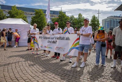 Christopher Street Day in Leipzig: Rechter Protest wird abgesagt - In Leipzig findet am Samstag der Christopher Street Day statt. Foto: EHL Media/Matthew Damarell