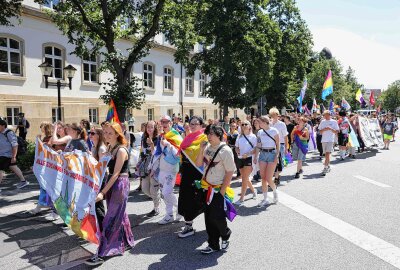 Christopher Street Day in Pirna will Zeichen setzen - Unter dem Motto "Vielfalt verbindet" soll auf dem Marktplatz ein Zeichen für Demokratie und Toleranz weit über die Stadtgrenzen hinaus gesetzt werden. Foto: xcitepress