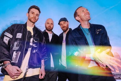 Coldplay und ihr drittletztes Album: Das sind die Musik-Highlights der Woche - Chris Martin (rechts) und seine Coldplay-Kollegen könnten wahrscheinlich auch in 20 oder 30 Jahren noch sehr erfolgreich neue Alben verkaufen. Wollen sie aber gar nicht: Rund um die Veröffentlichung ihrer zehnten Studioplatte "Moon Music" erklärten die Briten, dass nach Nummer zwölf Schluss sein soll.