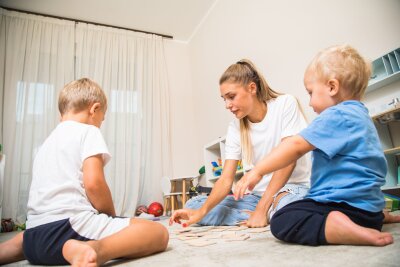 Corona bei Kindern: Das müssen Eltern wissen - Lockdowns und soziale Isolation wirken sich negativ auf die mentale Gesundheit von Kindern aus.