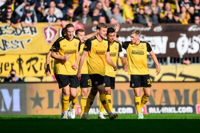 Cottbus und Dresden nur Remis - Aue und Rostock verlieren - Dynamo Dresden rettet gegen Essen einen Punkt. 