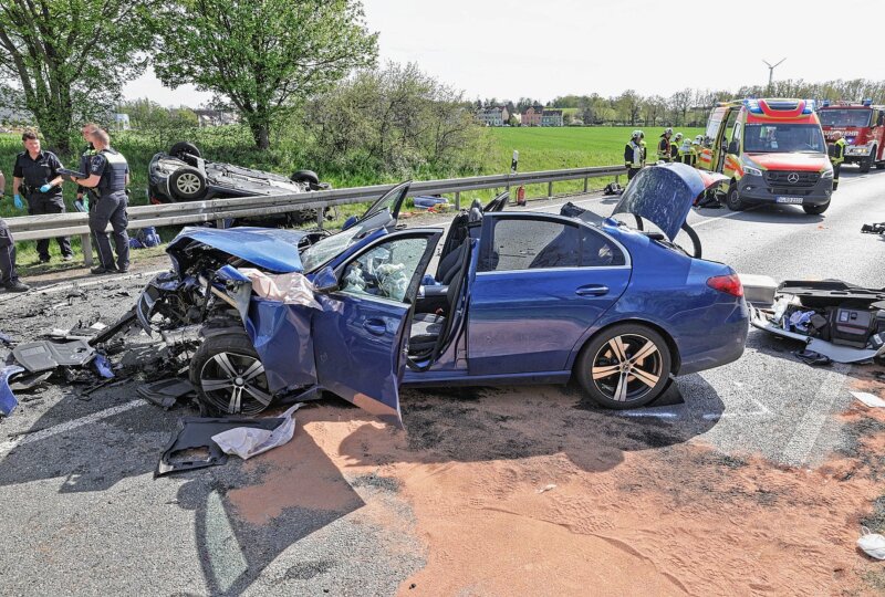 Crash Auf Der B93: Kind Bei Unfall In Meerane Schwer Verletzt