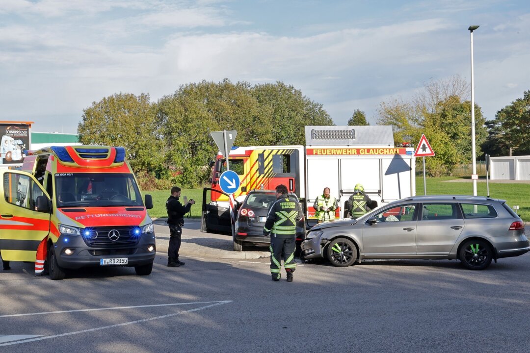 Crash in Glauchau: Drei verletzte Personen - 