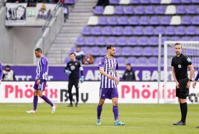 Das Leiden geht weiter: Aue jetzt Schlusslicht - Nach dem 1:3 ist für die Auer der Klassenerhalt auch theoretisch nur noch schwer möglich.Foto: PICTURE POINT/S. Sonntag 