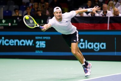 Davis Cup: Deutsches Tennis-Team im Halbfinale - Jan-Lennard Struff zeigte gegen Kanada eine starke Leistung.