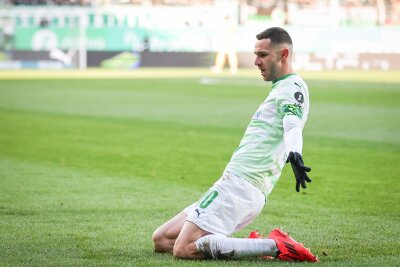 Debüt von Siewert: Fürth kassiert nächste Niederlage - Branimir Hrgota traf zum 1:0 für Fürth.