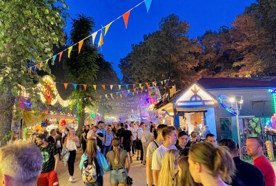 Der Countdown läuft: Limbacher Stadtparkfest beginnt - Startschuss zum Limbacher Stadtparkfest: Freibieranstich mit Oberbürgermeister Gerd Härtig am 12. Juli. Foto: Steffi Hofmann