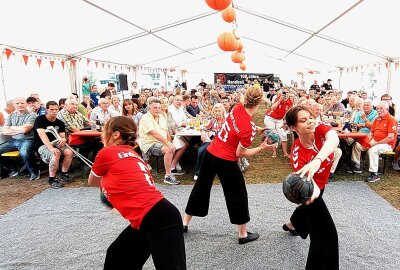 Der HC Einheit hat 100 Jahre Handball gefeiert - Hier gibt es einige Impressionen von der Festveranstaltung. BLICK.de bringt am Freitag noch einen weiteren Bericht zur großen Einheit-Fete. Foto: Karsten Repert / Sabrina Lukas