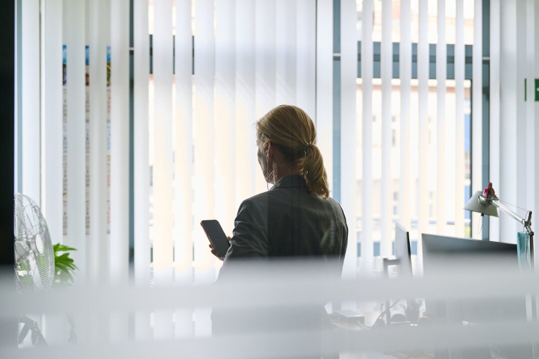 Der stille Burn-out: Wie man ihn erkennt und was zu tun ist - Da die Symptome eines stillen Burn-outs größtenteils psychisch sind, bekommen Außenstehende oftmals erst etwas von dem Problem mit, wenn es bereits zu spät ist.