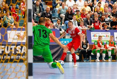 Der Traum vom Titel kann weiter geträumt werden - Hier scheiterte Dmytro Sorokin im Abschluss noch, doch später machte er mit dem 2:0 den Sieg perfekt. Foto: Markus Pfeifer