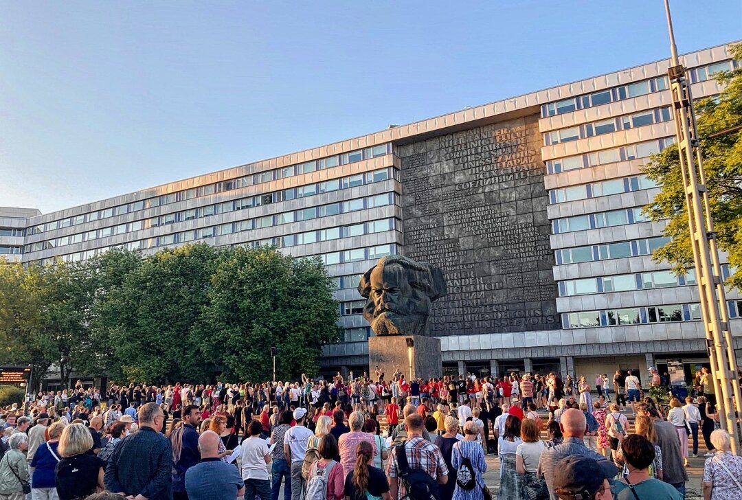 Deshalb wird die Brückenstraße in Chemnitz am Freitag voll gesperrt - Vielfalt der Veranstaltungen: Von Bahnhofskonzert bis Mitmach-Aktion. Foto: Steffi Hofmann