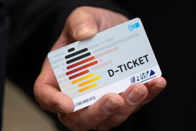 Deutschlandticket: Unionsfraktion signalisiert Zustimmung - Bei der Finanzierung des Deutschlandtickets für das kommende Jahr gibt es noch offene Fragen. 