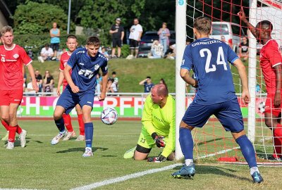 DFB-Pokal: 1. FC Köln kommt nach Chemnitz! - Ole Schiebold steht seit dieser Saison im Regionalliga-Kader der Himmelblauen und kam - wie auch gegen den FSV Limbach-Oberfrohna - in allen Vorbereitungsspielen zum Einsatz. Foto: Marcus Hengst