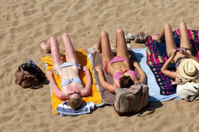 Die besten Pflege-Tipps für gesunde Haut - Unterschiedliche Hauttypen reagieren auch unterschiedlich auf Sonnenlicht.