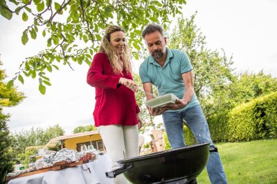 Die besten Tipps für gesundes Grillen mit Fleisch - Die richtige Auswahl und Zubereitung: So kommt gesundes Grillfleisch auf den Teller.