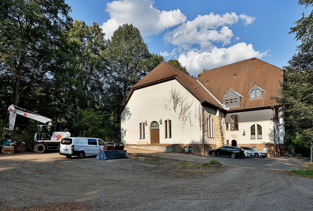 Die "Grüne Hölle" in Hohenstein-Ernstthal bekommt einen Anbau - Die Pfaffenberg-Turnhalle wird modernisiert. Foto: Markus Pfeifer