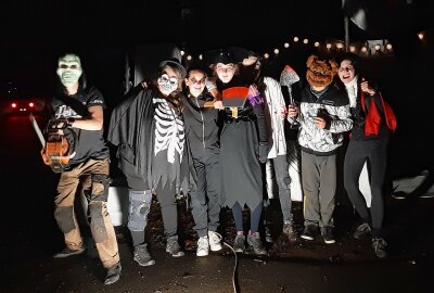 Die Halloween-Gruseltour mit der Freiberger Silberstadtbahn - Das Lächeln der Monster. Foto: Renate Fischer