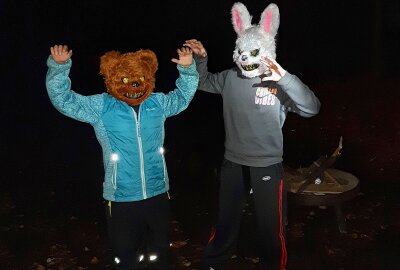 Die Halloween-Gruseltour mit der Freiberger Silberstadtbahn - Gruseltierchen. Foto: Renate Fischer