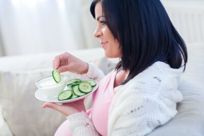 Die Kraft der Nährstoffe: Was den Körper gesund hält - Gurken sind ein gesunder Snack für zwischendurch.