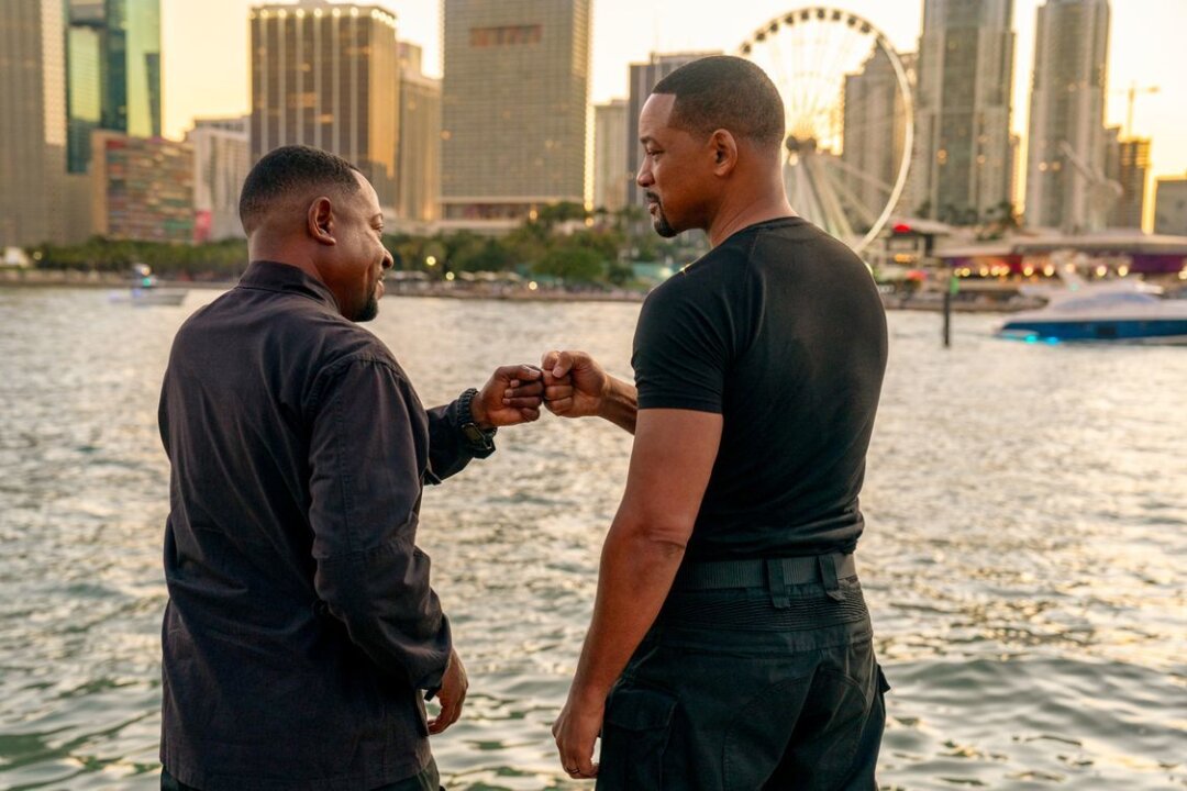 Die Kult-Cops sind zurück: Das sind die Heimkino-Highlights der Woche - Normalerweise jagen Marcus (Martin Lawrence, links) und Mike (Will Smith) die bösen Buben, in "Bad Boys: Ride or Die" sind sie plötzlich selbst auf der Flucht vor der Polizei.