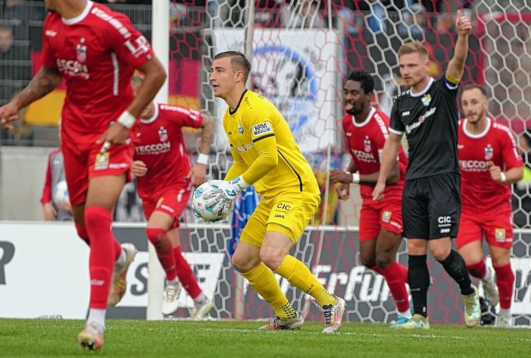 Die Lage beim Chemnitzer FC ist bedrohlich - Garant für eine stabile Defensive des CFC: Torhüter Daniel Adamczyk. Foto: Marcus Hengst