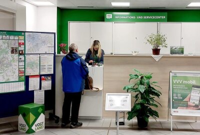 Die letzten Exemplare von „Plauen aktuell“ sind raus! - Das Servicecenter im Oberen Bahnhof in Plauen hat Montag bis Freitag von 7:30 bis 15:30 Uhr geöffnet.