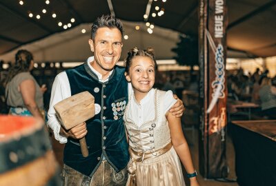 Die Wooosn sind eröffnet! Das 12. Chemnitzer Oktoberfest startet mit Schwung - Am Freitag haben die Wooosn ihre Tore geöffnet. Foto: Henrik Bonesky