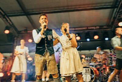 Die Wooosn sind eröffnet! Das 12. Chemnitzer Oktoberfest startet mit Schwung - Am Freitag haben die Wooosn ihre Tore geöffnet. Foto: Henrik Bonesky