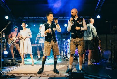 Die Wooosn sind eröffnet! Das 12. Chemnitzer Oktoberfest startet mit Schwung - Am Freitag haben die Wooosn ihre Tore geöffnet. Foto: Henrik Bonesky