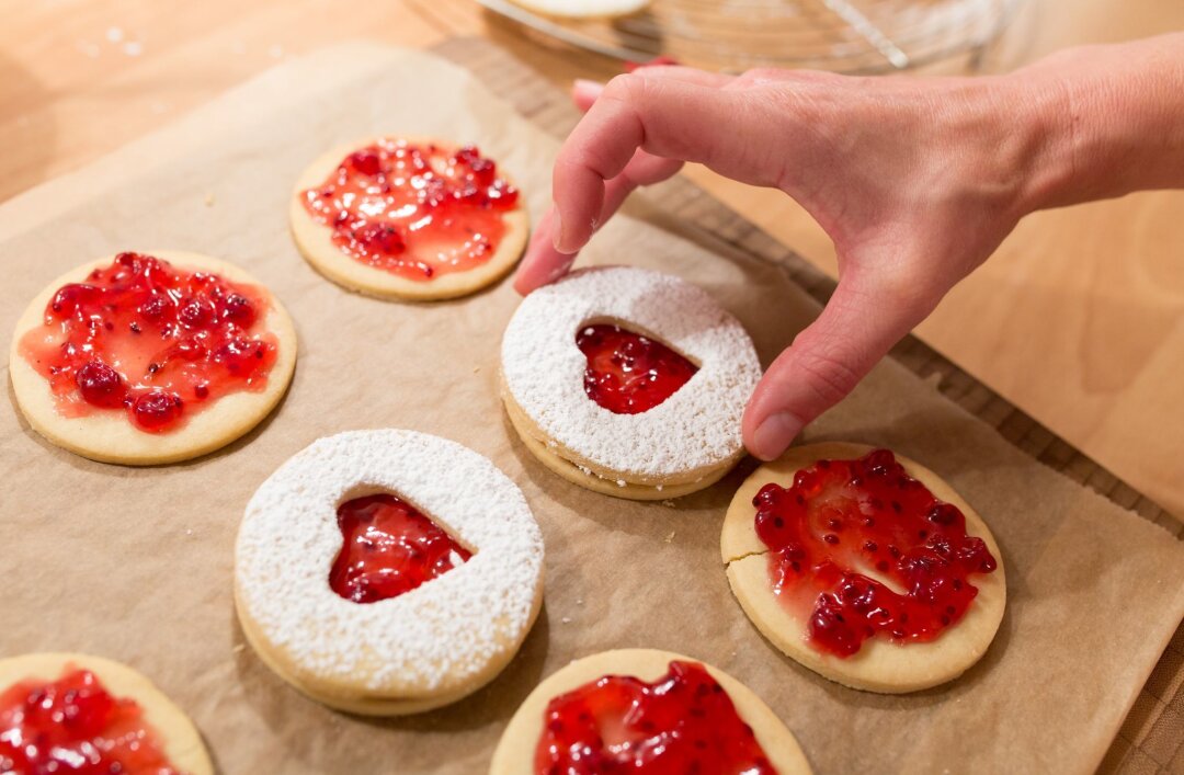 Diese 5 Fehler sollten Sie beim Plätzchen backen vermeiden - Perfekte Weihnachtsplätzchen sollten schön knusprig sein.