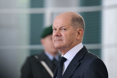 Dramatisches Ringen um Auswege aus Koalitionskrise - Kanzler Scholz ist besorgt um die Zukunft seines Bündnisses.