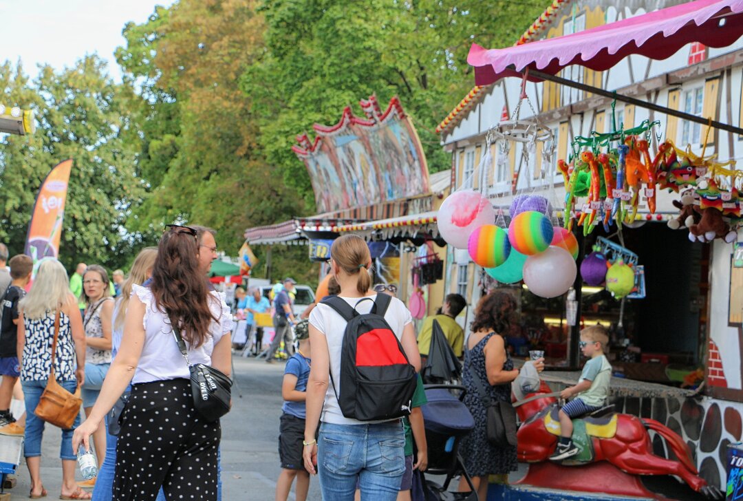 Drei Tage Höhlenfest in Syrau: Ein Wochenende voller Attraktionen - In Syrau scheint alles zu feiern, das Höhlenfest hat sich gut etabliert. Foto: Simone Zeh