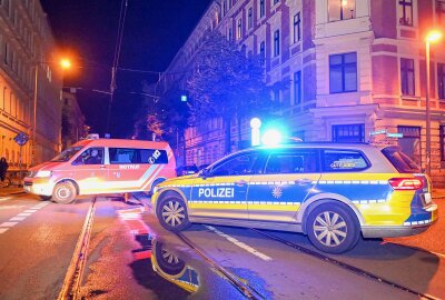 Drei Verletzte nach Feuer in Wohnhaus: Brandstiftung vermutet - Gegen einen 32-jährigen Bewohner wird wegen des Verdachts auf Brandstiftung ermittelt, wie eine Sprecherin der Polizei mitteilte. Foto: EHL Media