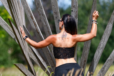 Dreifach-Mama Silvana aus dem Erzgebirge hat einen großen Traum - Und vielleicht geht Silvanas Tattoo-Geschichte ja noch weiter... Foto: Markus Pfeifer