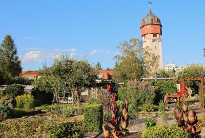 Dritter Freiberger Gartentag beim Wasserturm - Am Wasserturm - Bereit für den Gartentag. Foto: Renate Fischer