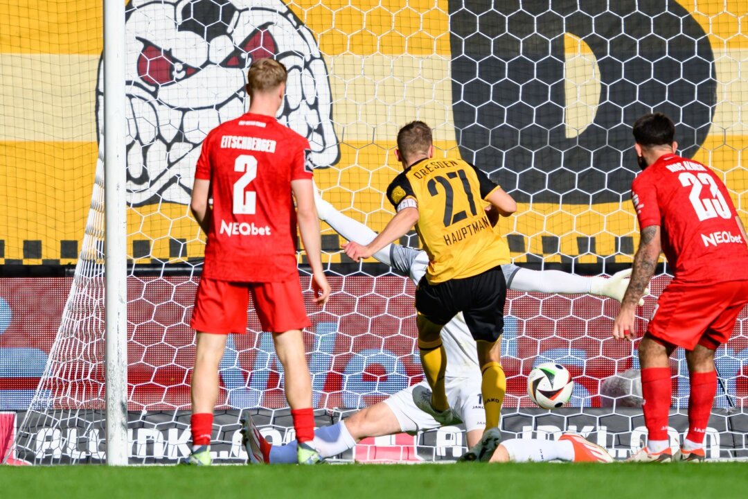 Dynamos größte Baustellen: Abwehr und Standards - Niklas Hauptmann schießt das zwischenzeitliche 1:1.