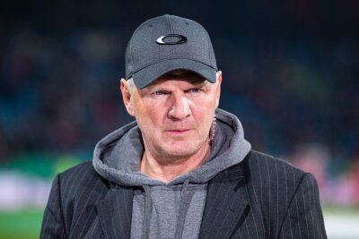 Effenberg plädiert für taktische Änderungen beim FC Bayern - Stefan Effenberg rät dem FC Bayern zu mehr taktischen Anpassungen.