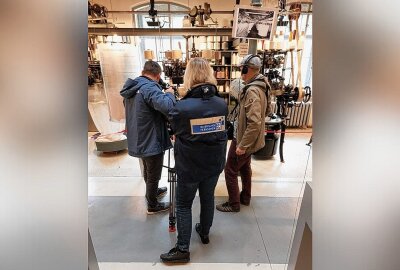 Ehemalige Chemnitzerin berichtet über ostdeutsche Themen im Bayerischen Fernsehen - Ostdeutsche Themen im Bayerischen Fernsehen: Einblicke und Geschichten. Foto: Sabine Barth