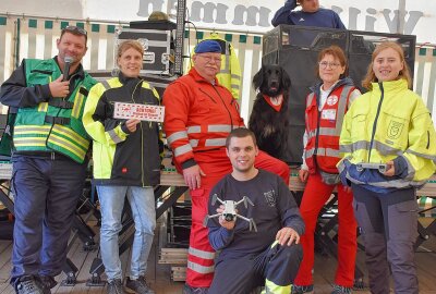 Ehrenamtliche Vermisstensuche: Wie Rettungsteams mit Hunden und Drohnen Leben retten - Das Team "Vermisstensuche". Foto: Maik Bohn