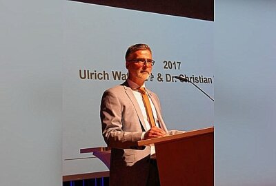 Ehrenamtspreis Große Elster: Diese Vogtländer wurden ausgezeichnet - Bürgermeister Olaf Schlott: Der Elsteraner Bürgermeister Olaf Schlott hielt die Laudatio. Foto: Matthias Baumgartl