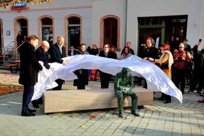 In Chemnitz wurde am 9. November eine Bank für Justin Sonder eingeweiht.