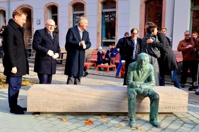 Mit dabei waren Ministerpräsident Michael Kretschmer, Oberbürgermeister Sven Schulze und Ehemaliger Bundespräsident Christian Wulff. 