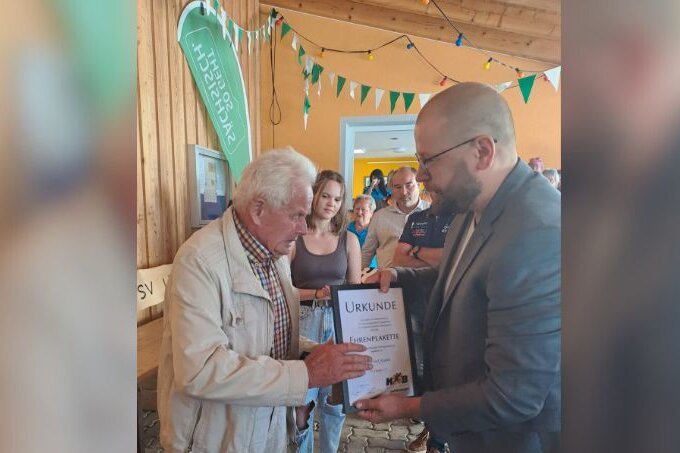 Ehrungen im Mittelpunkt des Jubiläums: SV Linda feiert 60 Jahre Vereinsgeschichte - Im Rahmen der Feierlichkeiten zum 60. Jubiläum des SV Linda standen besondere Ehrungen im Mittelpunkt, die den Einsatz und das Engagement langjähriger Mitglieder würdigten.