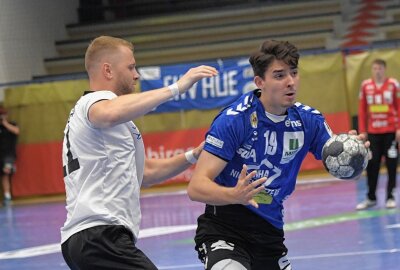 EHV empfängt Liga-Konkurrenz zum Test - Der EHV Aue - am Ball Daniel Sova - bestreitet am morgigen Mittwoch das letzte Vorbereitungsspiel in eigener Halle. Foto: Ralf Wendland