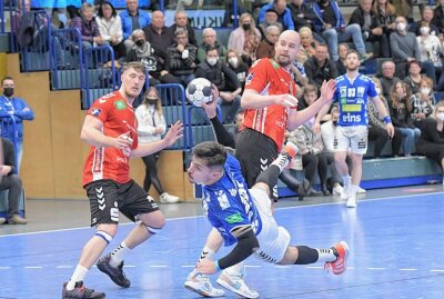 EHV verliert gegen Hamm-Westfalen - Der EHV Aue - am Ball Goncalo Ribeiro - hat sich Hamm-Westfalen knapp mit einem Tor geschlagen geben müssen. Foto: Ralf Wendland