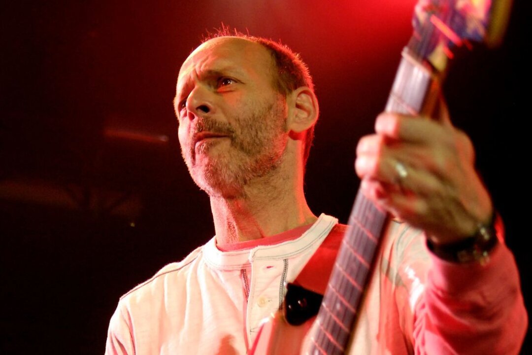 Ein neues Album nach 53 Jahren: Das sind die Musik-Highlights der Woche - Wayne Kramer war das letzte feste Mitglied von MC5. Wenige Monate nach seinem Tod wird jetzt eine neue Platte der Kultband aus Detroit veröffentlicht ("Heavy Lifting") - ganze 53 Jahre nach dem bislang letzten Album.