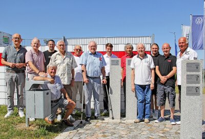 Eine echte Legende: Ehemaliger FSV-Torwart für sein Lebenswerk geehrt - Ehrung von Rolf Baumann. Foto: FSV Zwickau/ Daniel Sacher